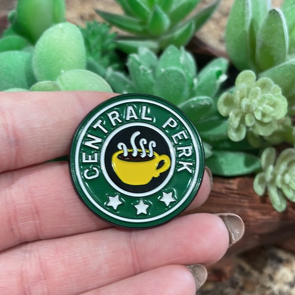 Friends Central Perk Pin - Picture 5 of 5